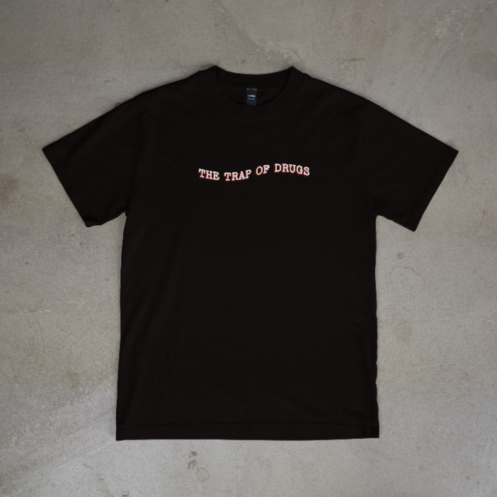 Soberly unisex black "trap of drugs" T-shirt