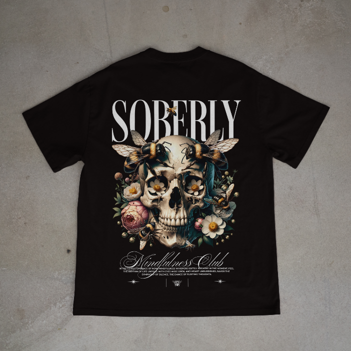 Soberly unisex black "skullbee" T-shirt
